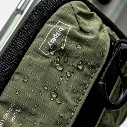 Magsafe Waterproof Essentials Bag
